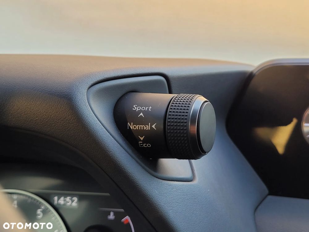 Lexus UX 200 Elegance 2WD - 21