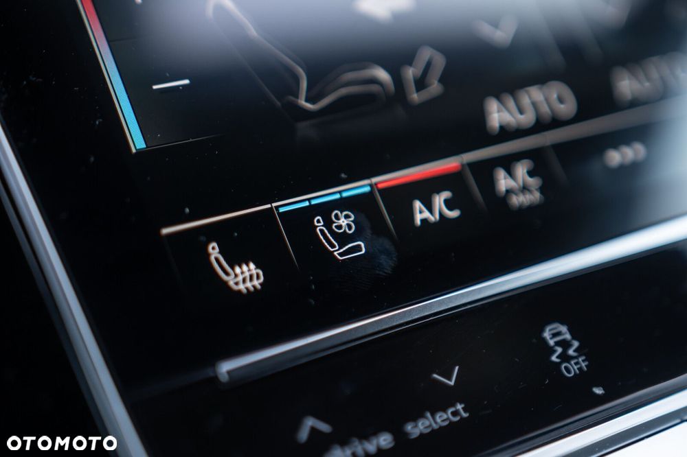 Audi Q8 TFSI e PHEV 360 kW Quattro Tiptronic - 36
