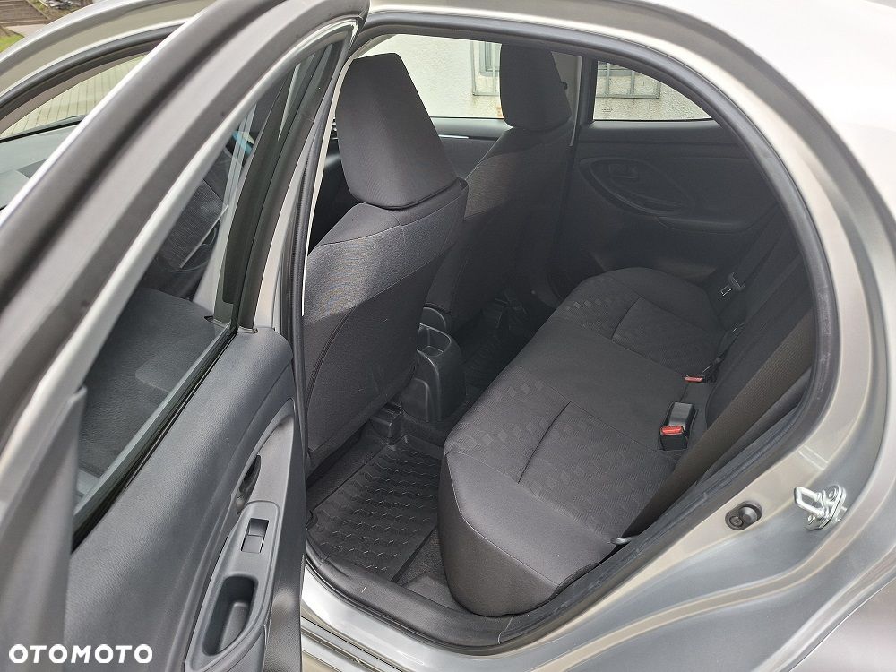 Toyota Yaris 1.5 Style CVT - 4