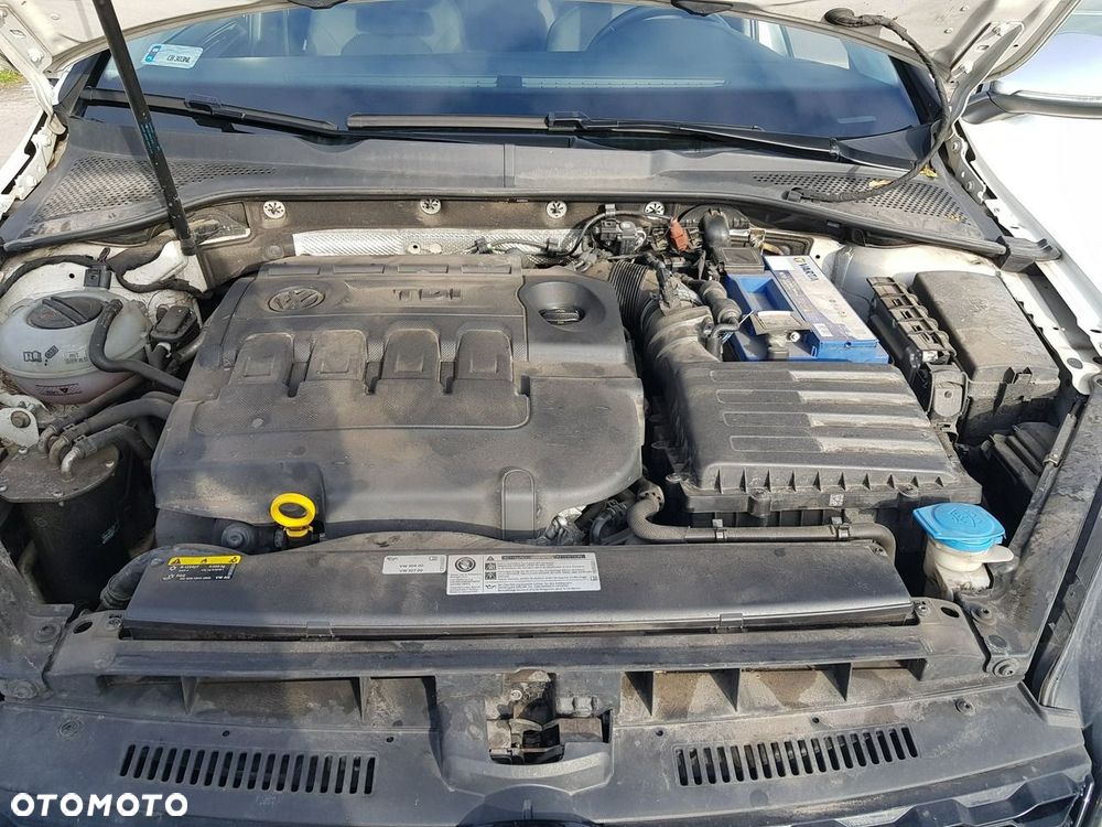 Volkswagen Golf Variant 2.0 TDI 4Motion (BlueMotion Tech) Highline - 18