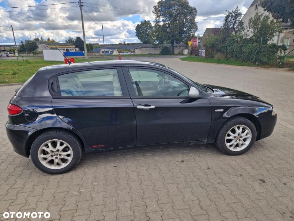 Alfa Romeo 147 1.6 T.S Impression - 6