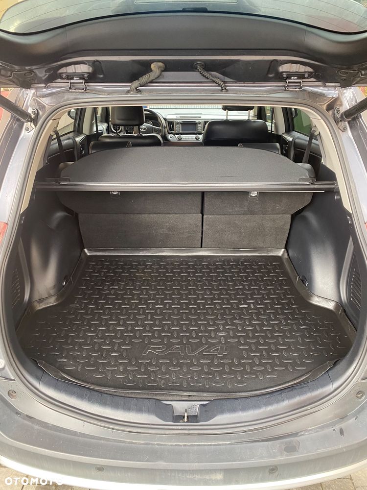 Toyota RAV4 2.2 D-4D Prestige - 11