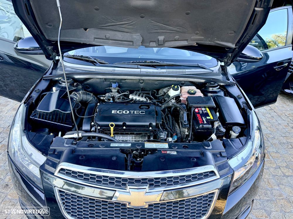 Chevrolet Cruze 1.6 LS - 33