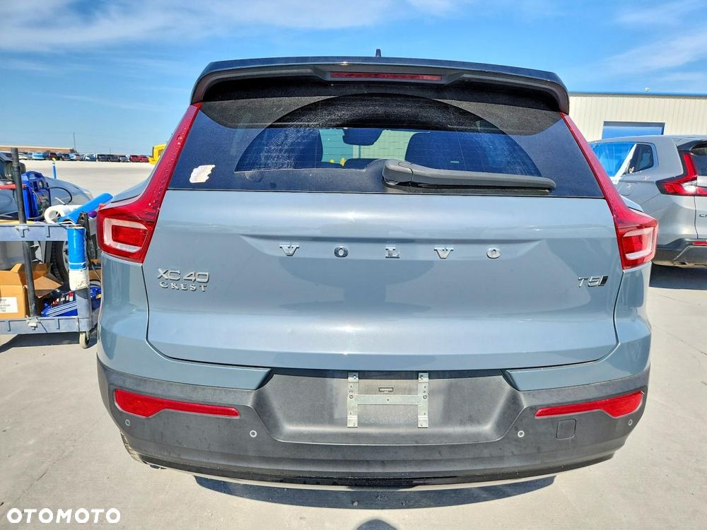 Volvo XC 40 - 6