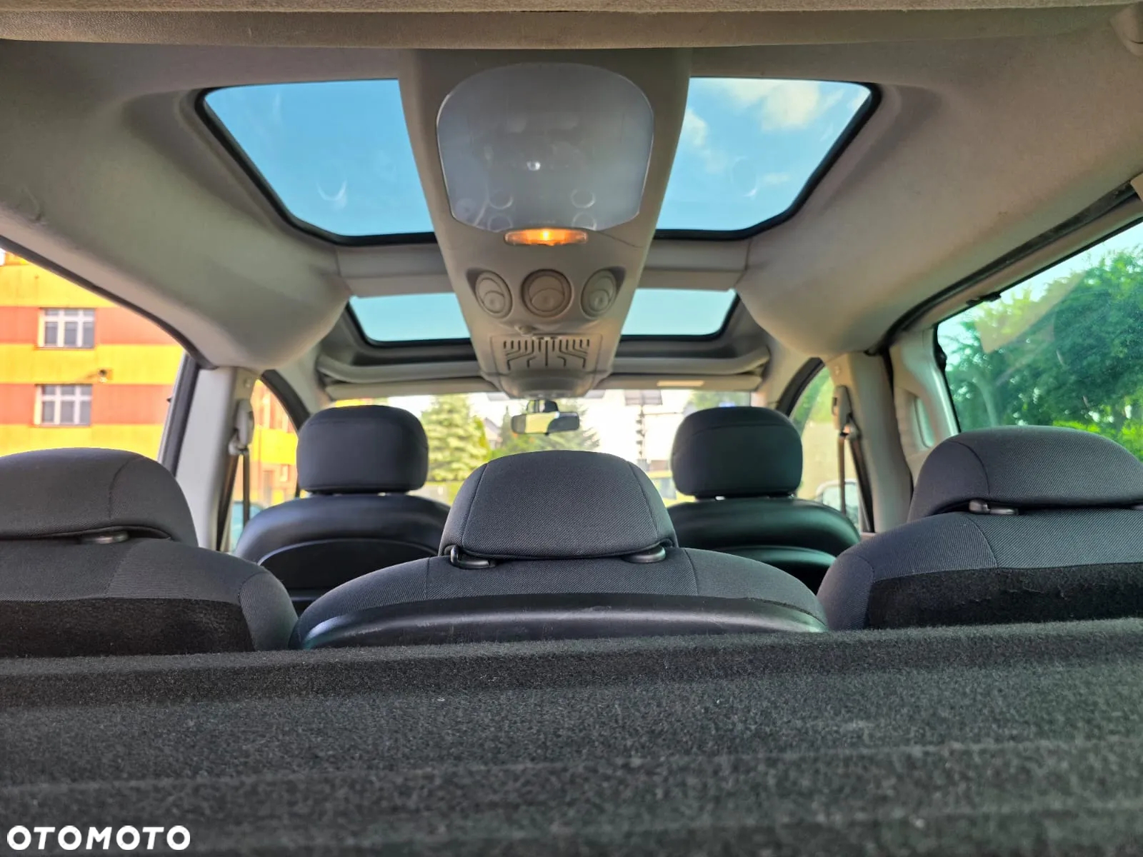 Peugeot Partner Tepee HDi FAP 110 Family - 12