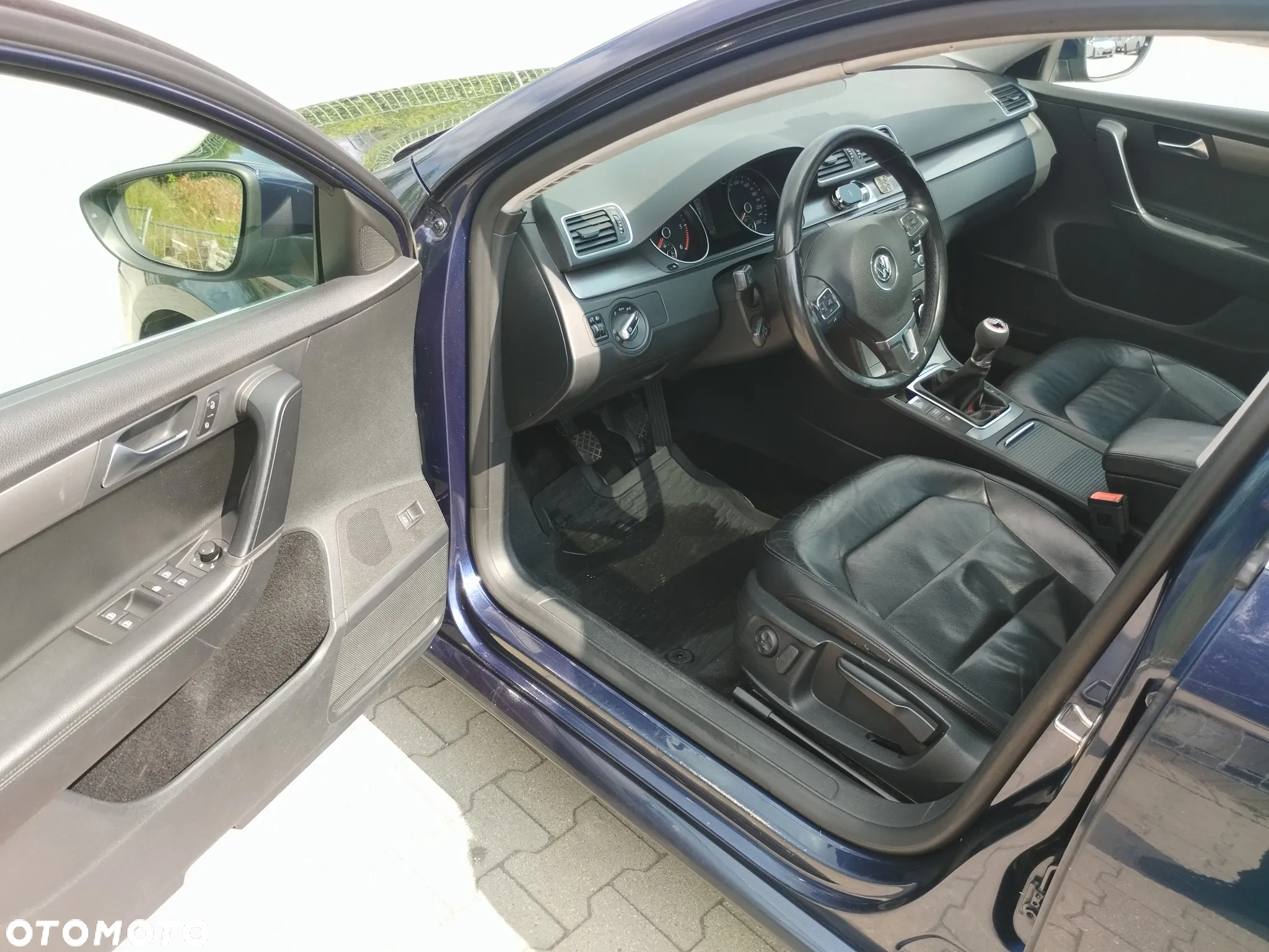 Volkswagen Passat 2.0 TDI Comfortline - 16