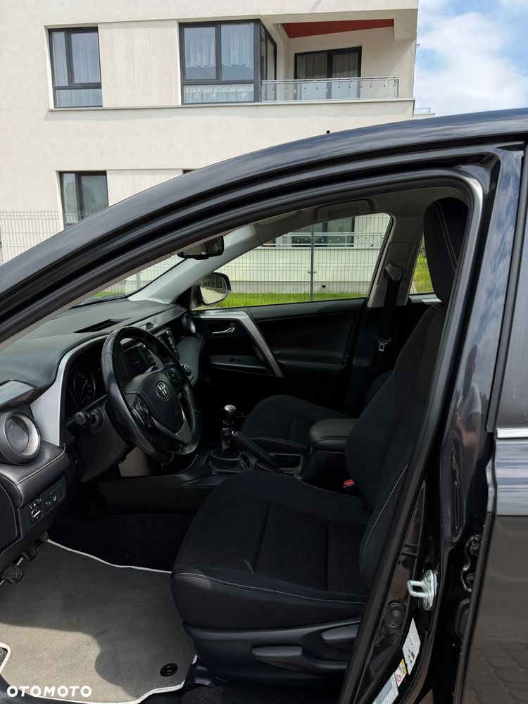 Toyota RAV4 2.0 D-4D Premium 4x2 - 13