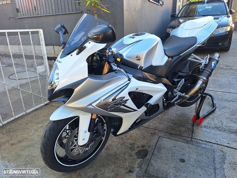 Suzuki GSX-R K8 - 2