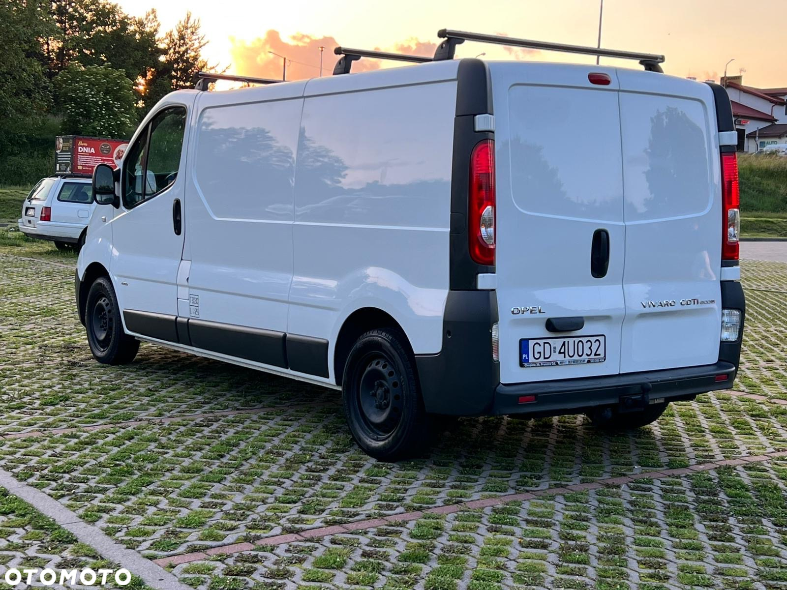 Opel Vivaro - 7