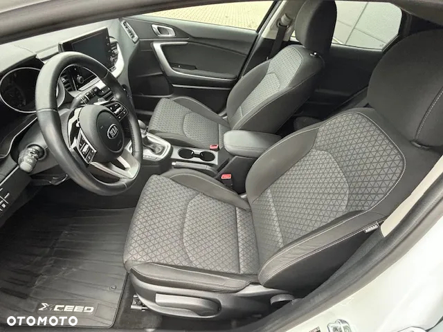 Kia XCeed - 13