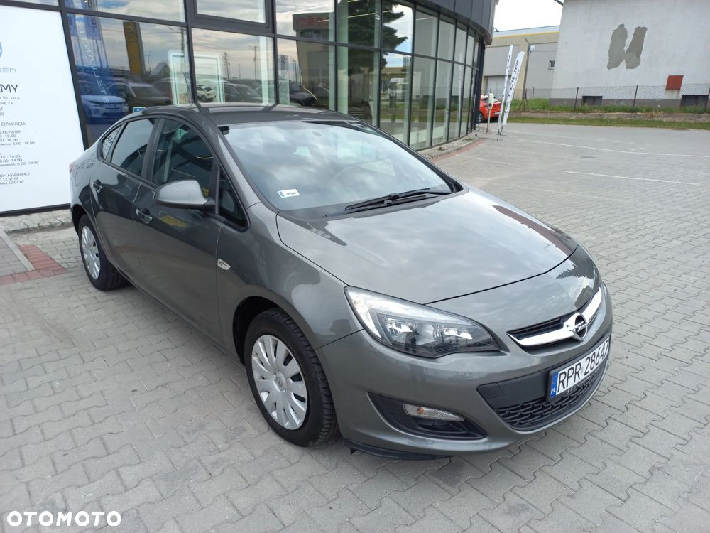 Opel Astra 1.6 EU6 - 3
