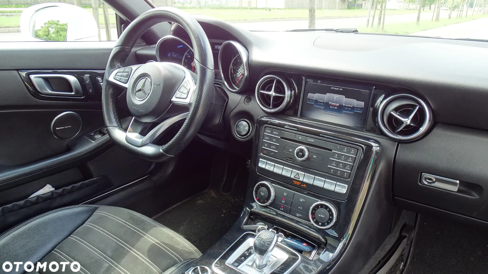 Mercedes-Benz SLC 300 9G-Tronic - 16