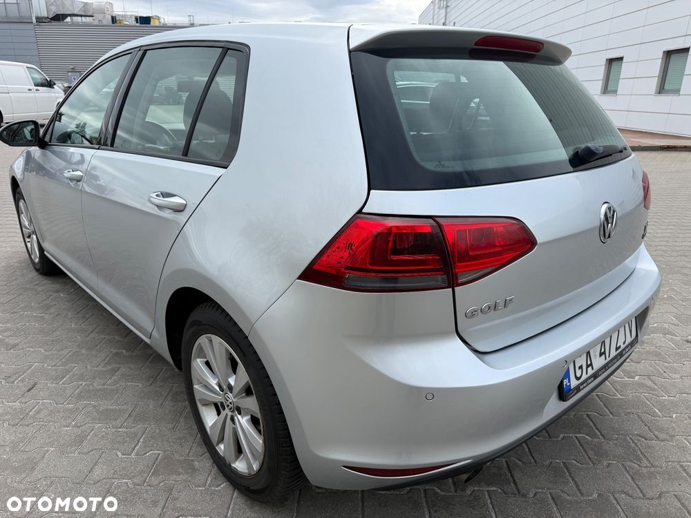 Volkswagen Golf 1.6 TDI BlueMotion Comfortline - 4