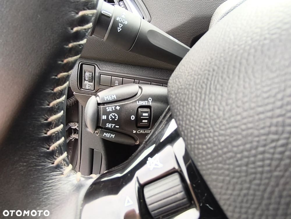 Peugeot 308 BlueHDi 100 Stop & Start Active - 22