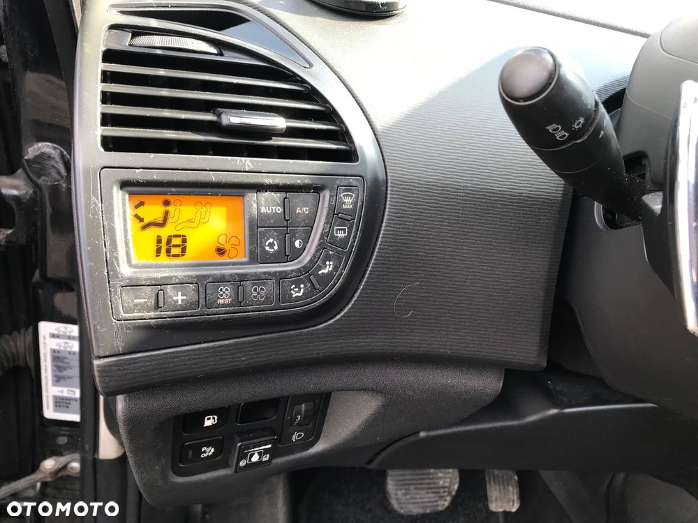 Citroën C4 Picasso 2.0 16V EGS6 Style - 18