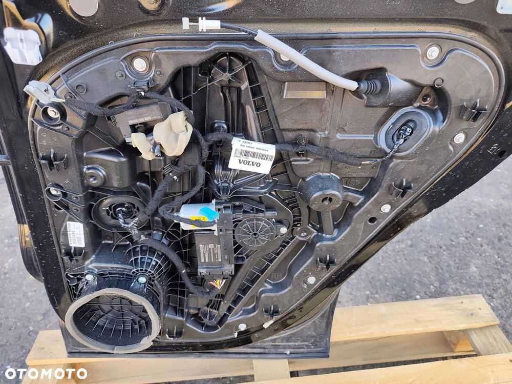 VOLVO XC40 PRAWE TYLNE DRZWI 019 - 14