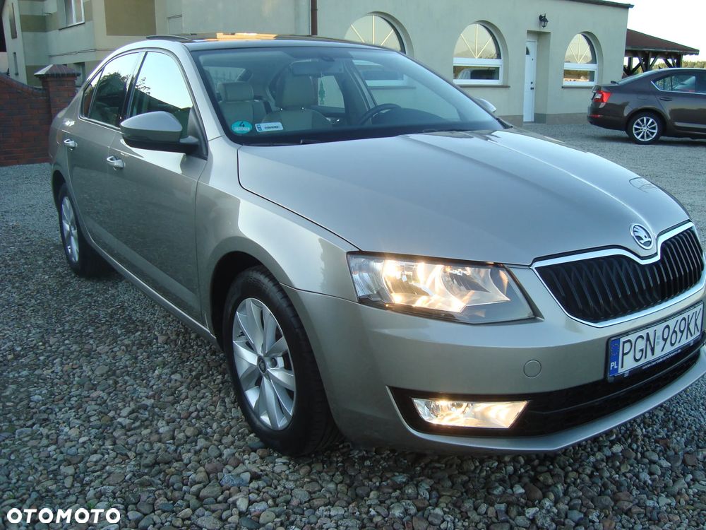 Skoda Octavia 1.6 TDI DPF Elegance - 2