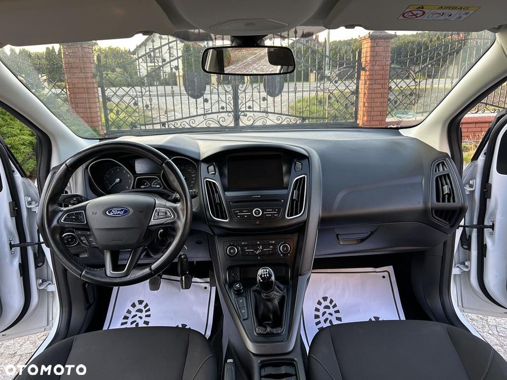 Ford Focus - 35