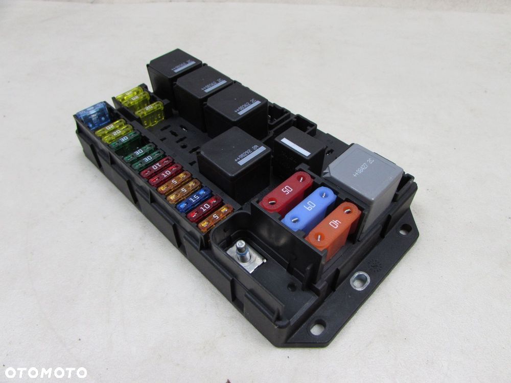 RANGE ROVER III LIFT L322 LAND ROVER 3.6 V8 06-09 SKRZYNKA BEZPIECZNIKOW BSI MODUL 518879002 - 1