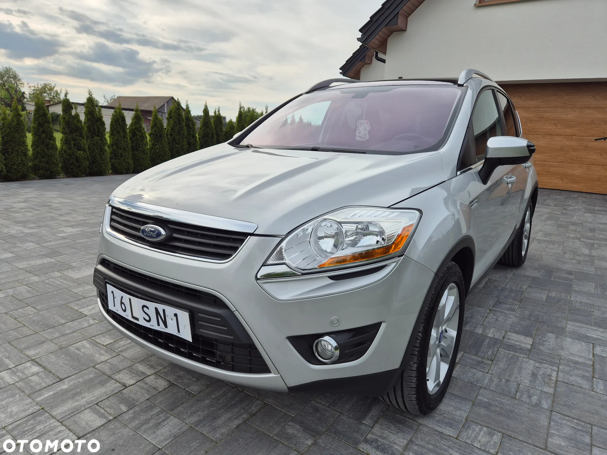 Ford Kuga 2.0 TDCi 2x4 Titanium - 23