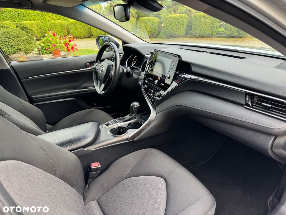 Toyota Camry 2.5 Hybrid Comfort CVT - 14