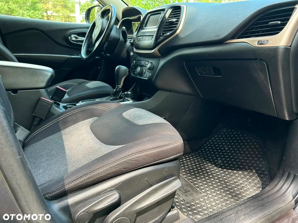 Jeep Cherokee 3.2 V6 Pentastar Active Drive I Automatik Limited - 32