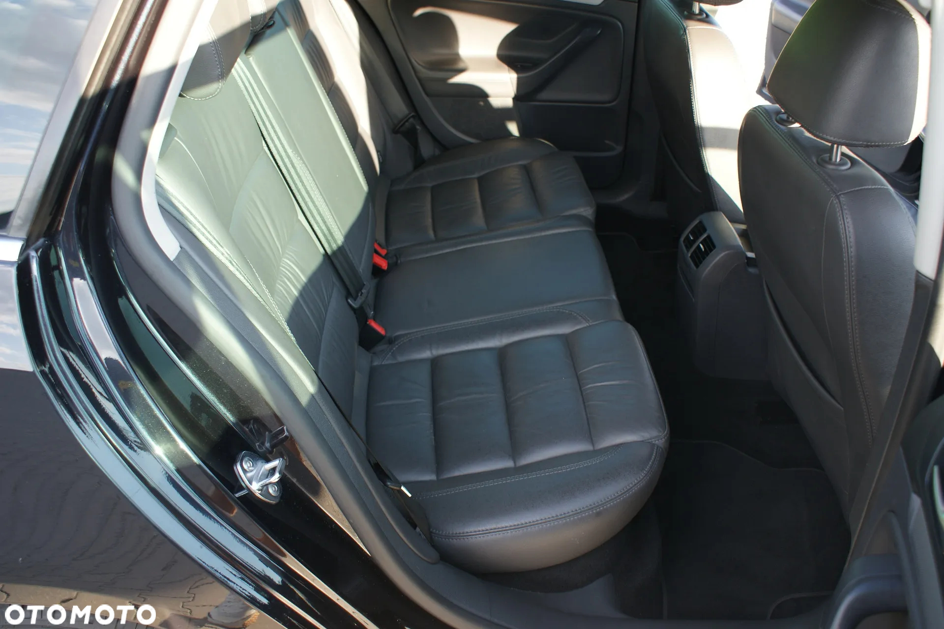 Volkswagen Golf VI 2.0 TDI Highline - 8