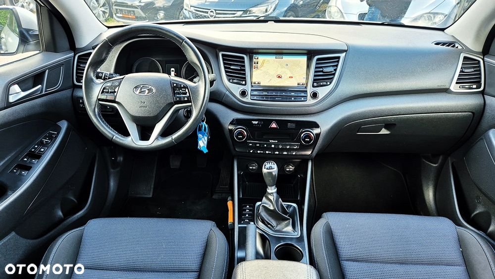 Hyundai Tucson 1.6 GDI BlueDrive GO 2WD - 37