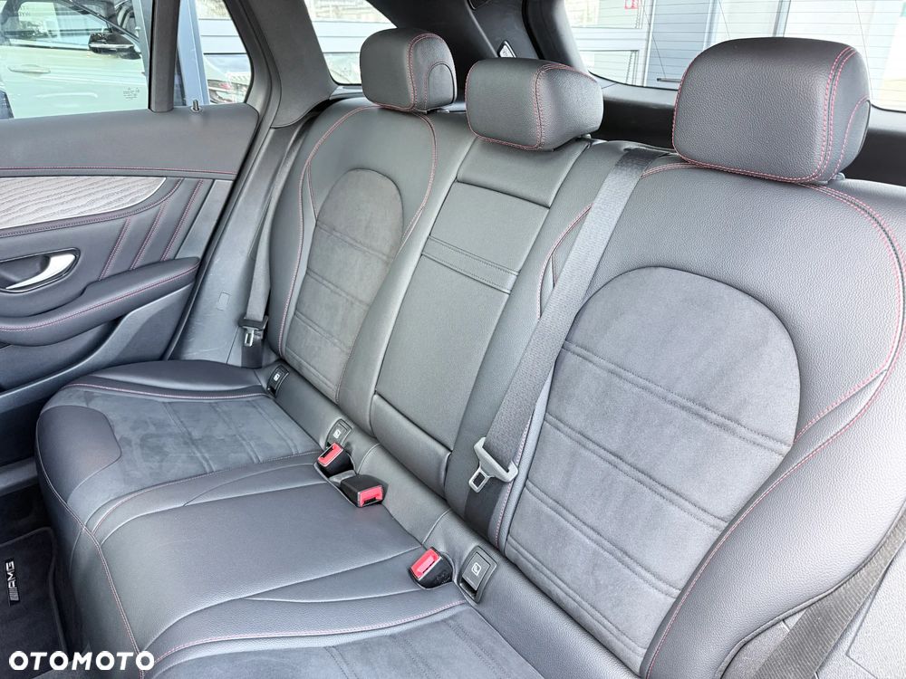 Mercedes-Benz GLC - 33
