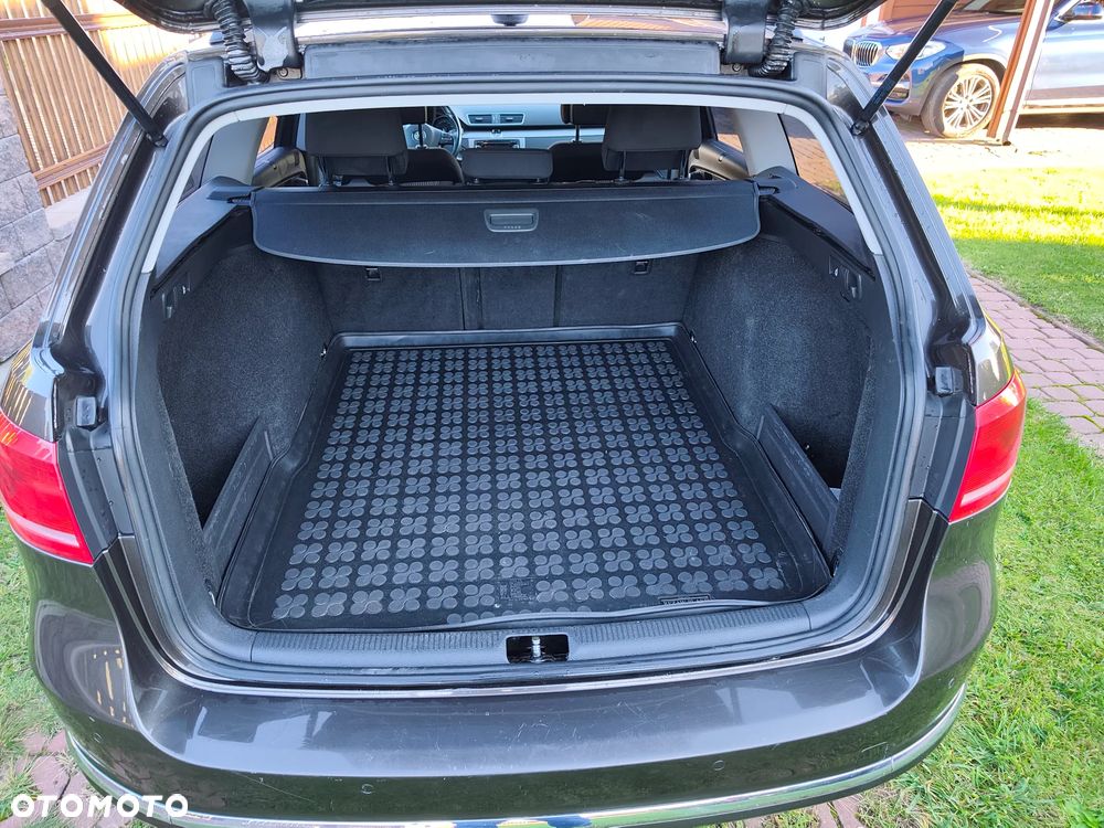 Volkswagen Passat - 14