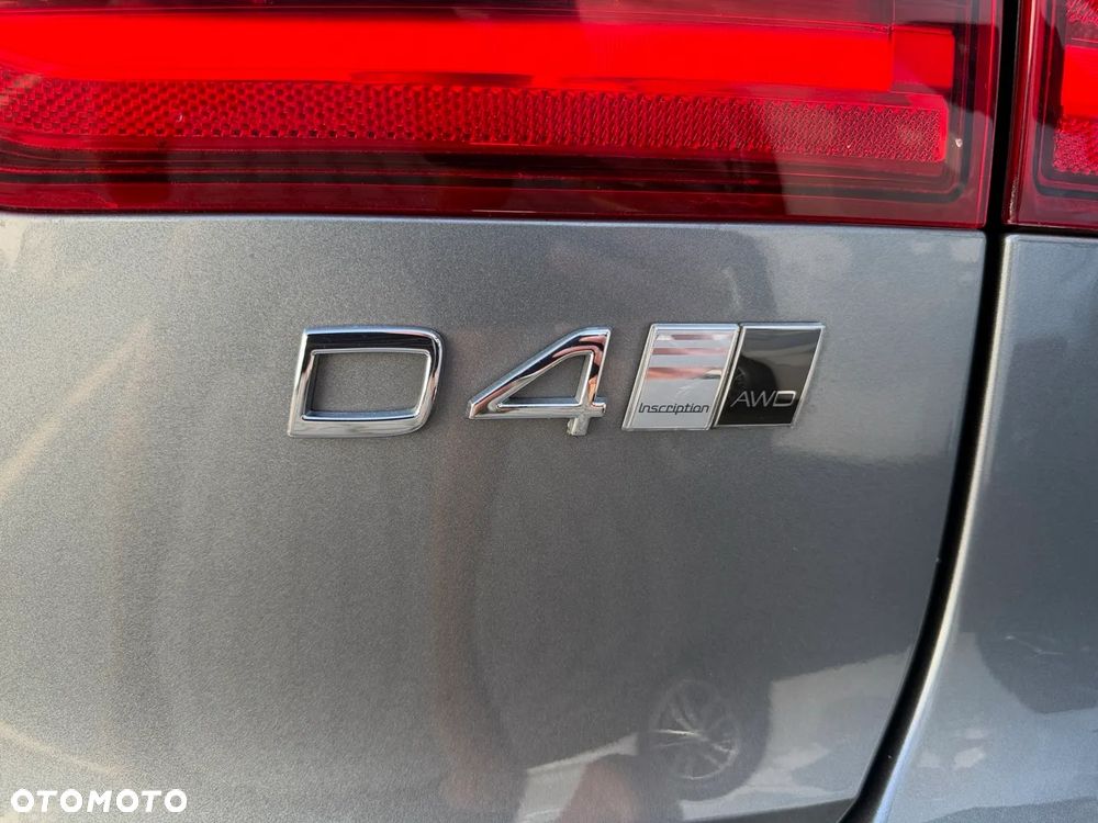 Volvo V90 D4 AWD Geartronic Inscription - 32