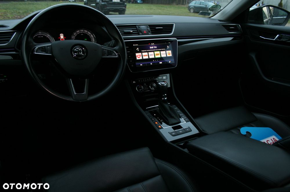 Skoda Superb 2.0 TDI 4x4 L&K DSG - 15