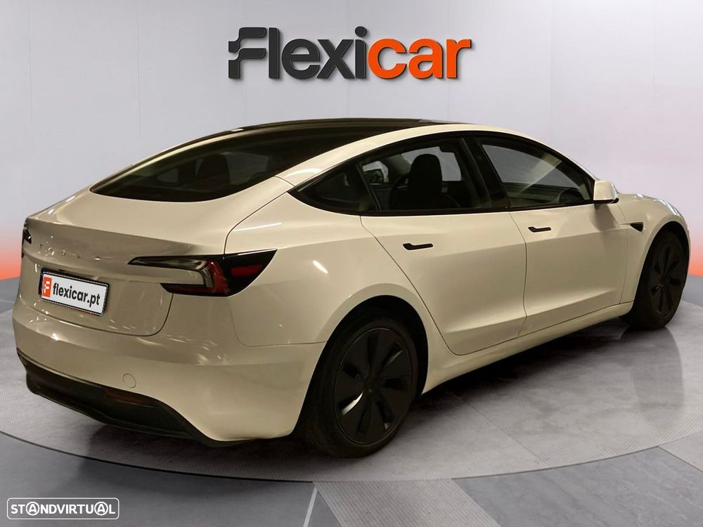 Tesla Model 3 - 4