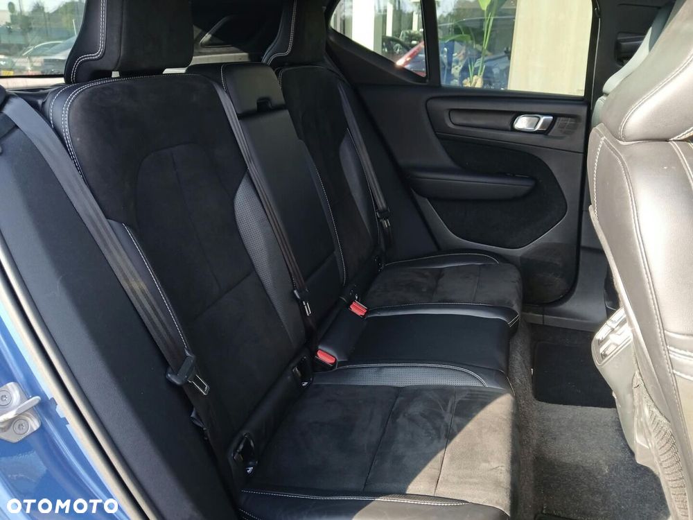 Volvo XC 40 T5 AWD R-Design - 26