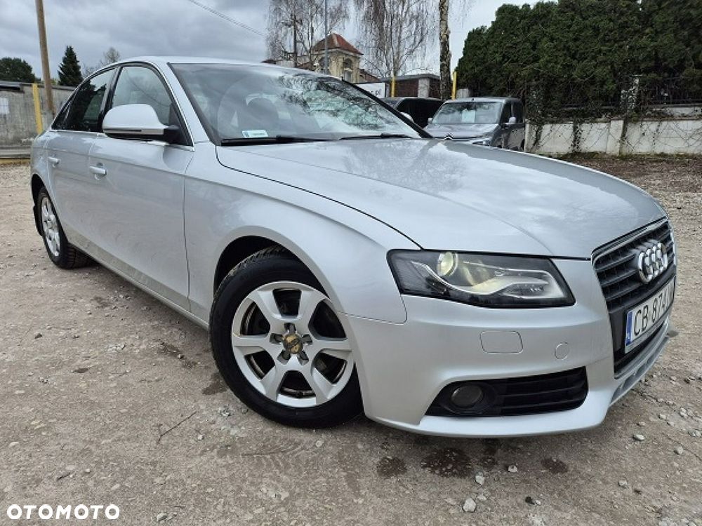 Audi A4 Limousine - 1