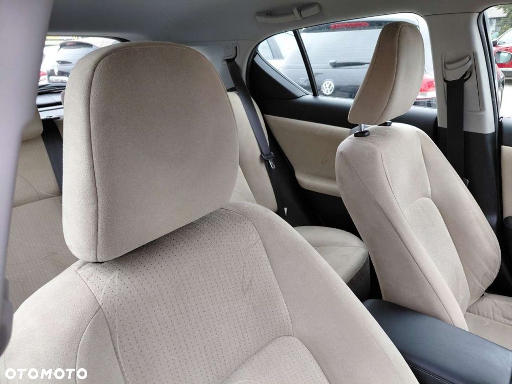 Lexus CT - 16