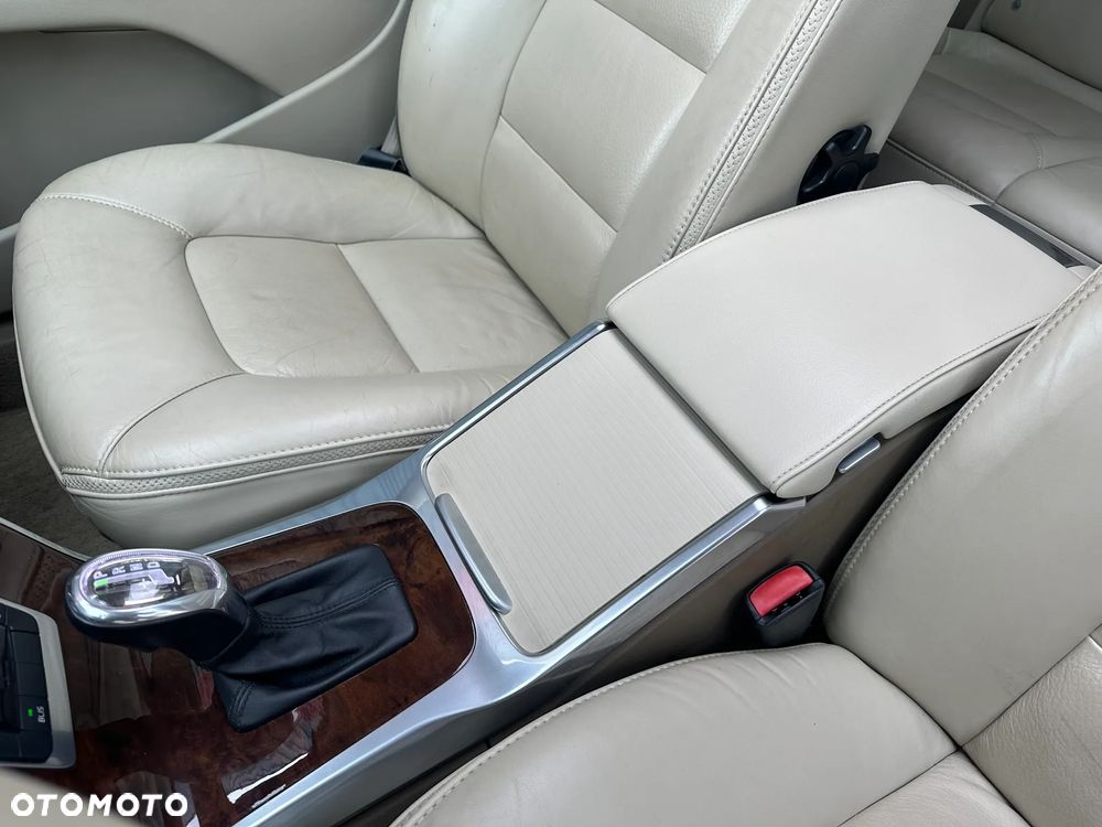 Volvo XC 70 3.2 AWD Summum - 19