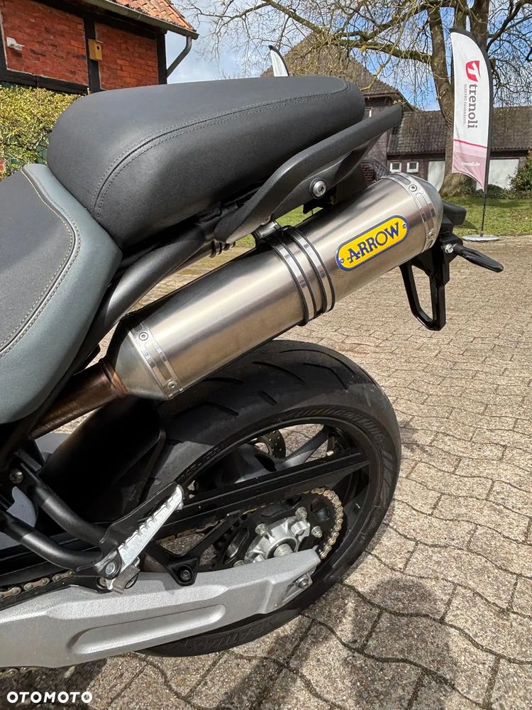 Yamaha MT - 11