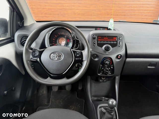 Toyota Aygo x - 14