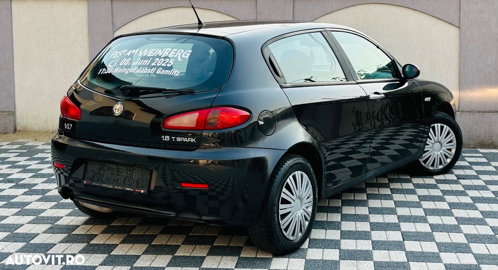 Alfa Romeo 147 1.6 TS Distinctive - 3