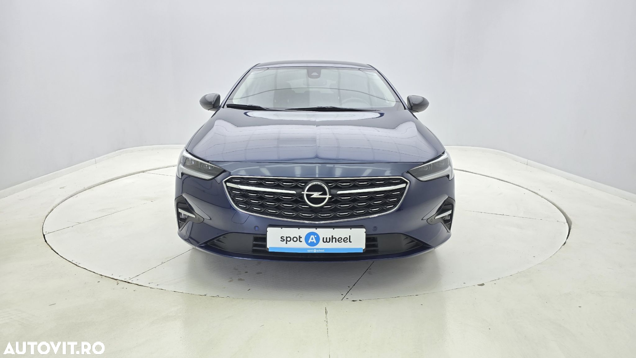 Opel Insignia Sport Tourer 2.0 Start/Stop Aut. Elegance - 2