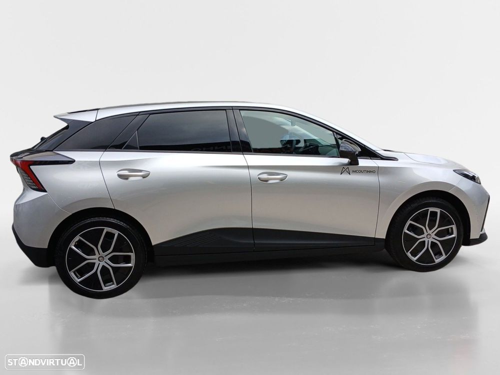 MG MG4 64 kWh Luxury - 6