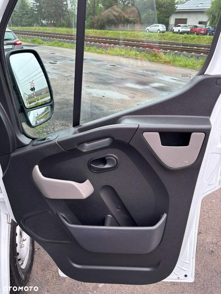 Renault Master - 24