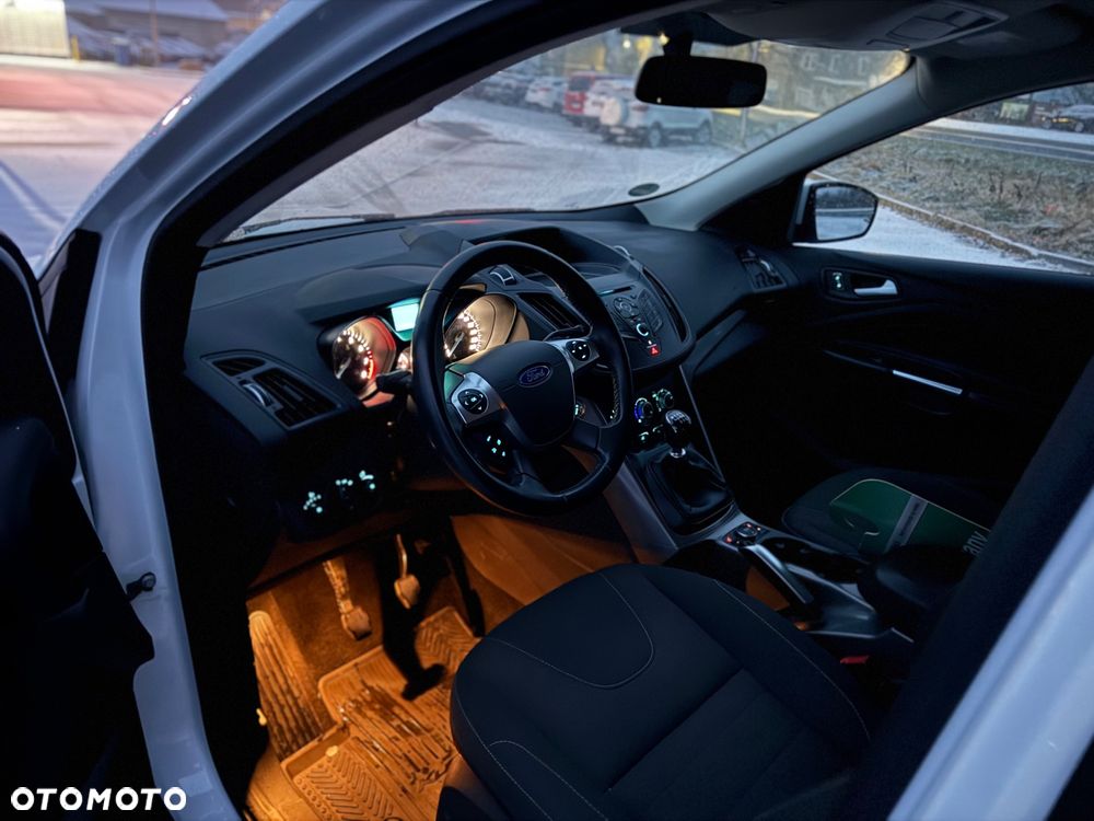 Ford Kuga 1.5 EcoBoost 2x4 Trend - 12