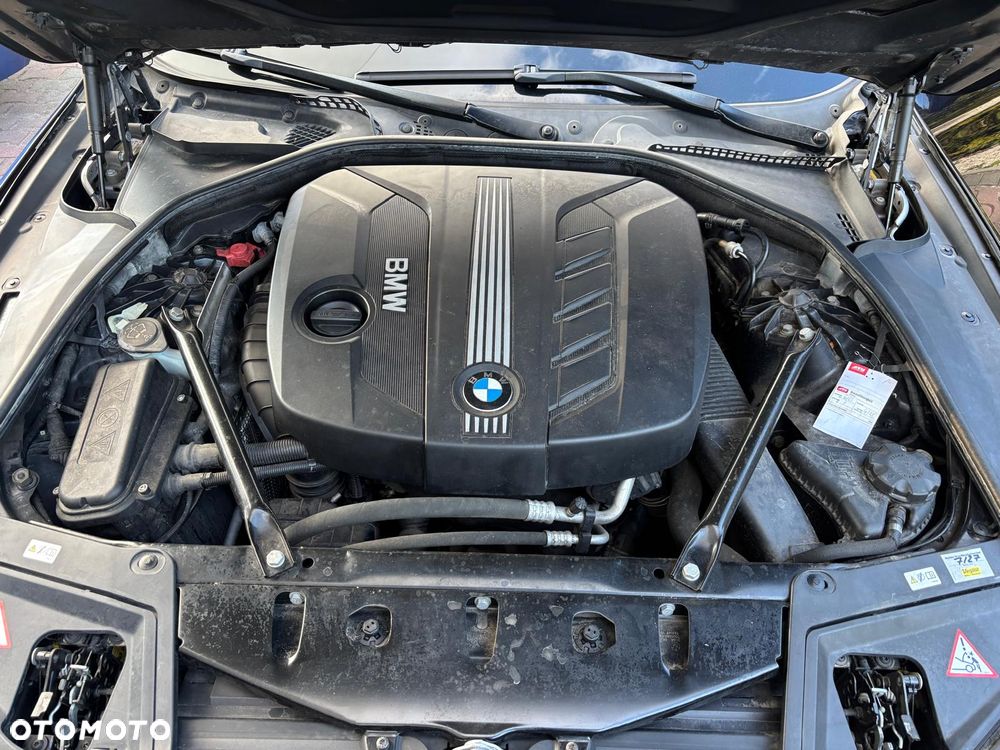 BMW Seria 5 520d Sport-Aut - 38