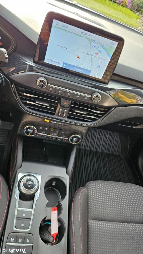 Ford Focus - 30