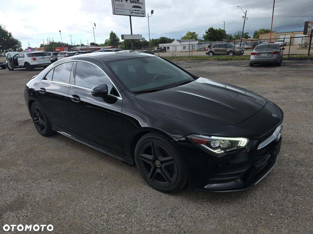 Mercedes-Benz CLA 250 4Matic 7G-DCT AMG Line - 2