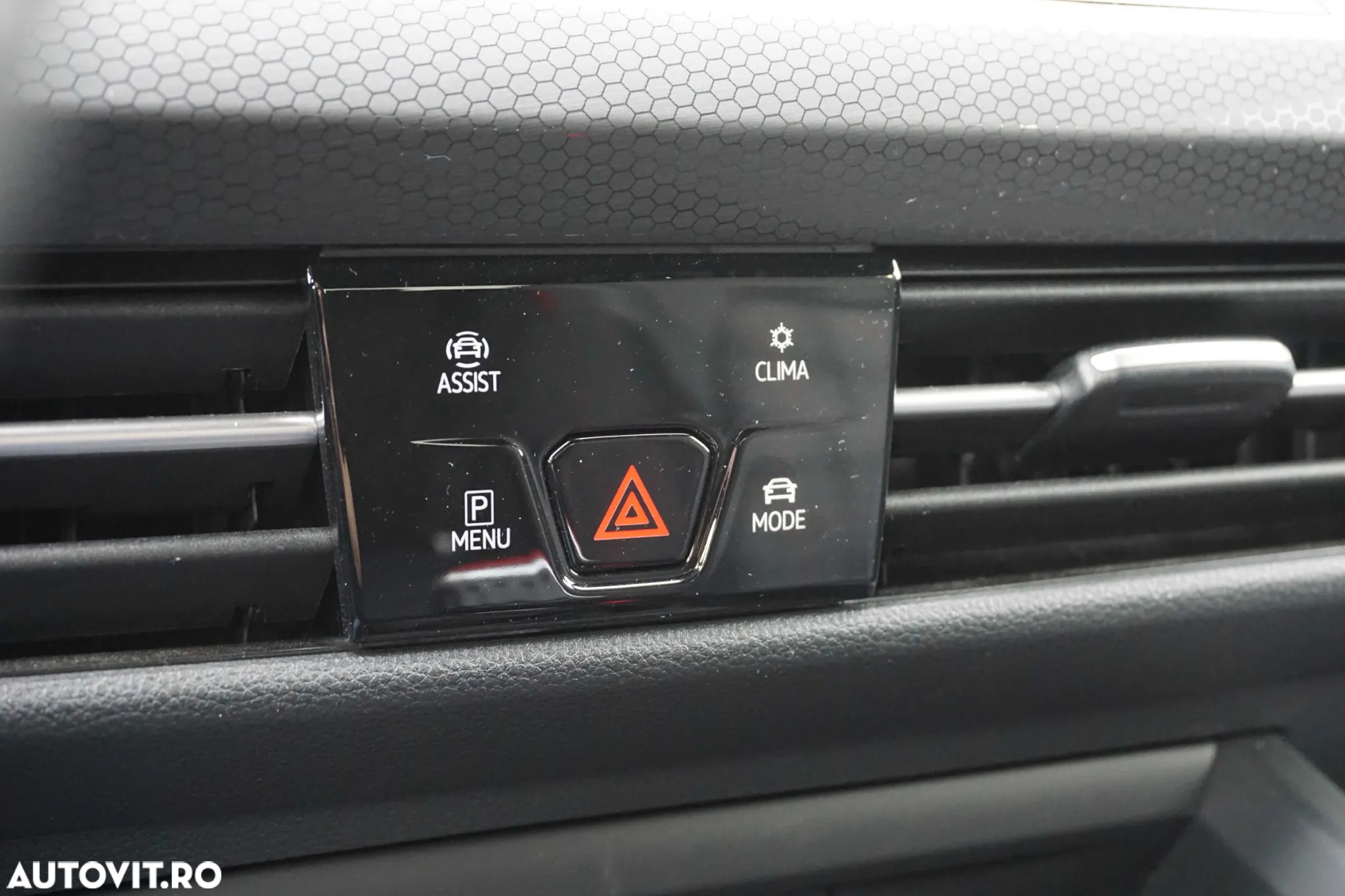 Volkswagen Golf 2.0 TSI OPF GTI - 24