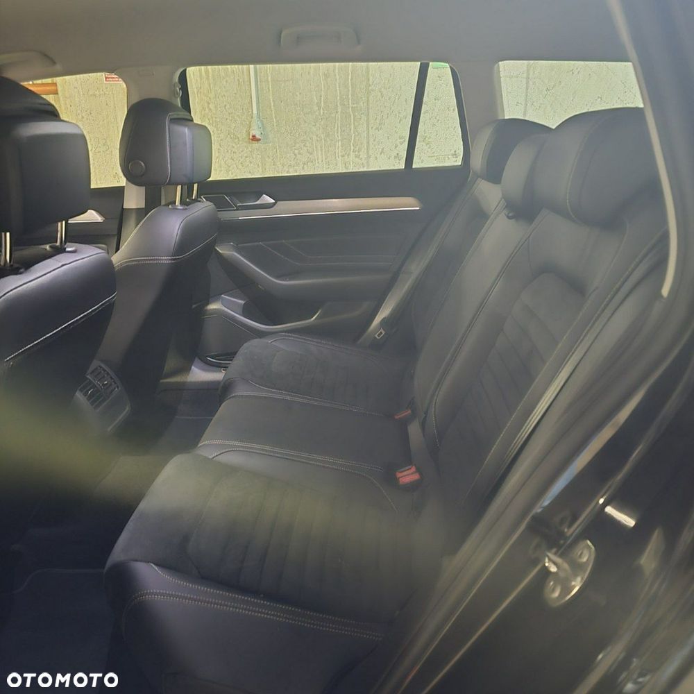Volkswagen Passat - 14