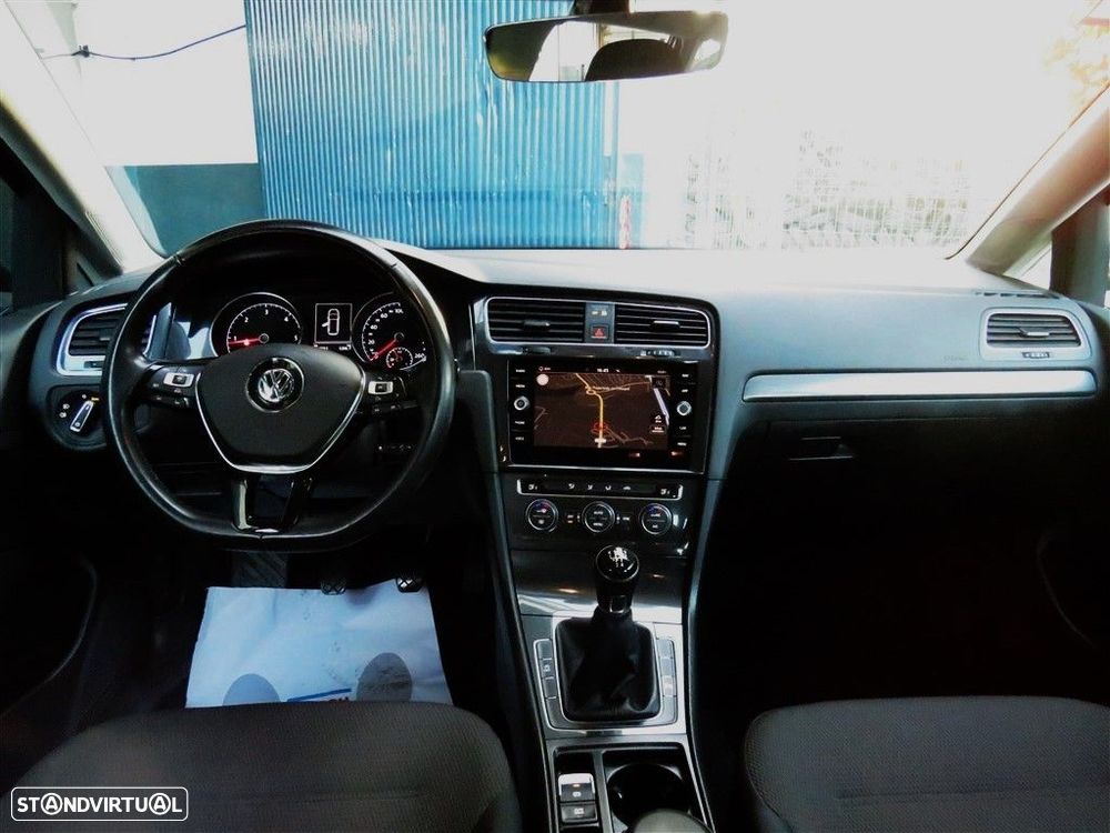 VW Golf Variant 1.6 TDi Confortline - 9